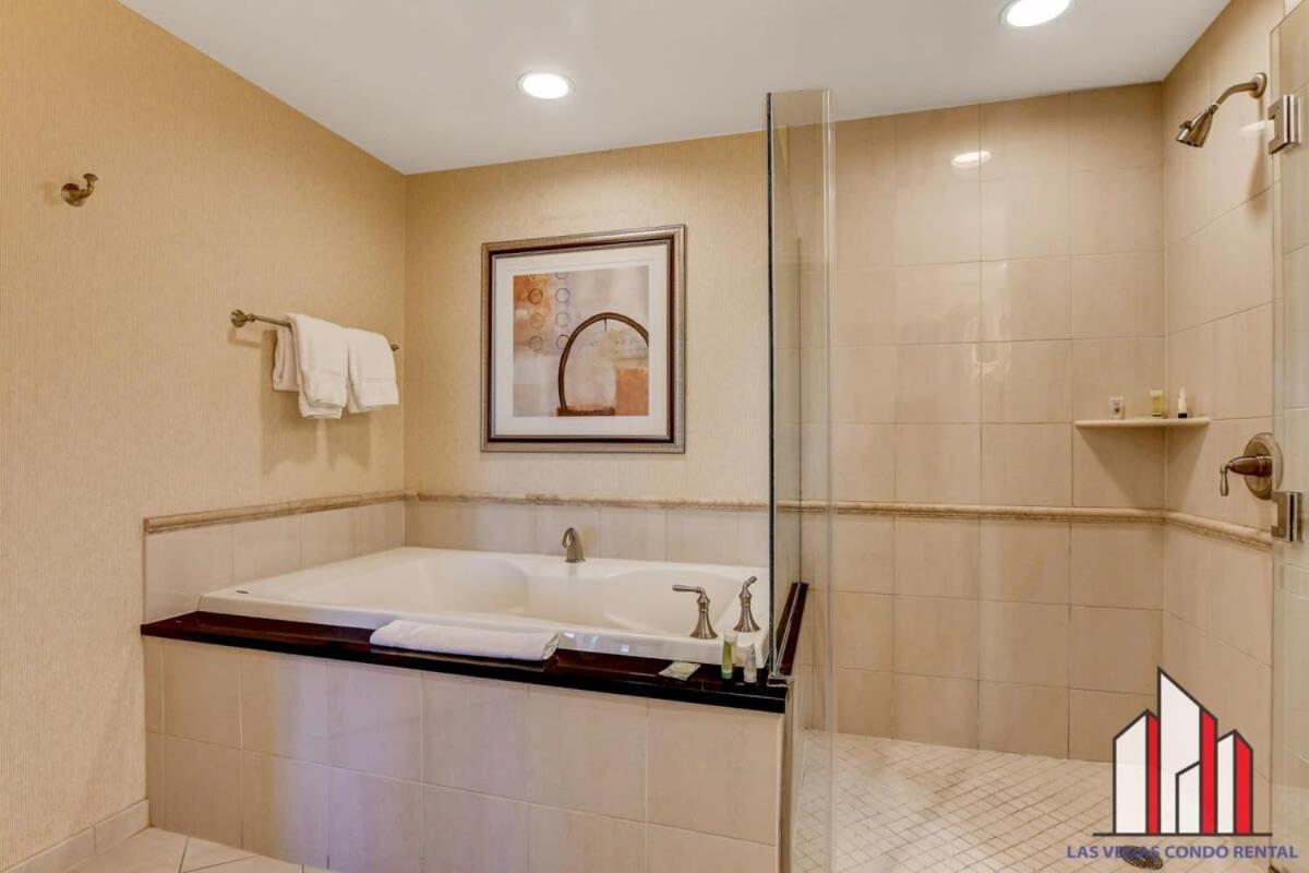 Mgm Signature-23-719 Strip View Jacuzzi Studio Λας Βέγκας Εξωτερικό φωτογραφία
