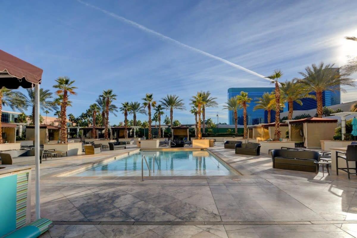 Mgm Signature-23-719 Strip View Jacuzzi Studio Λας Βέγκας Εξωτερικό φωτογραφία