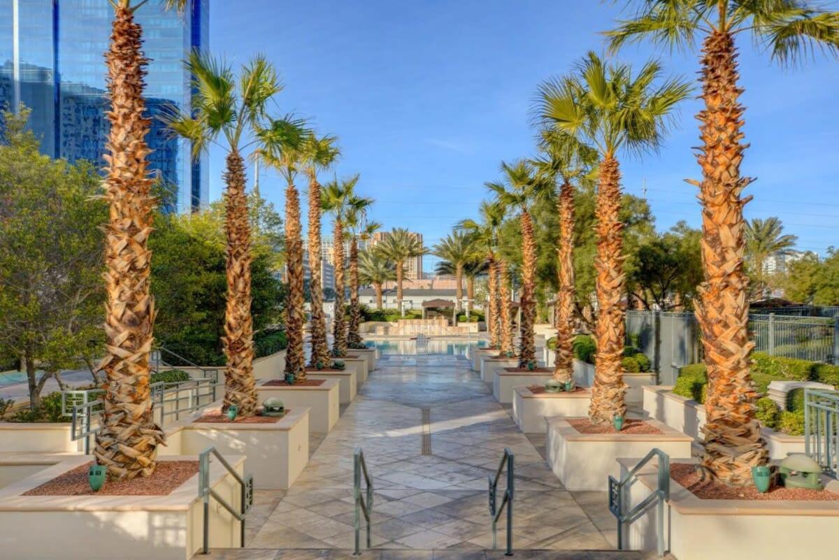 Mgm Signature-23-719 Strip View Jacuzzi Studio Λας Βέγκας Εξωτερικό φωτογραφία